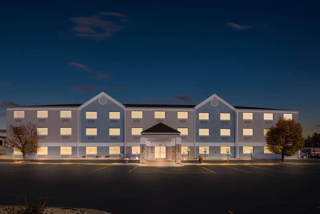 Comfort & Hotel Mason City