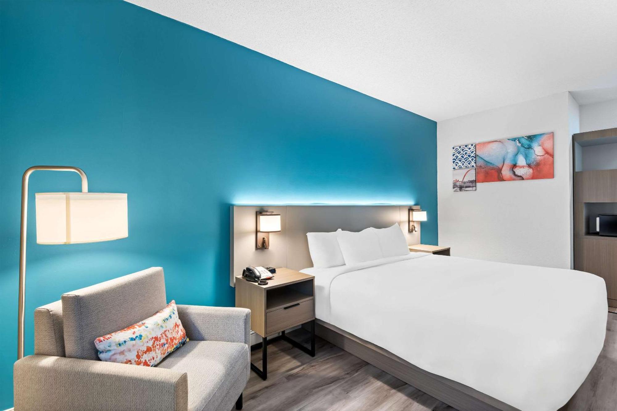 Comfort & Hotel Mason City